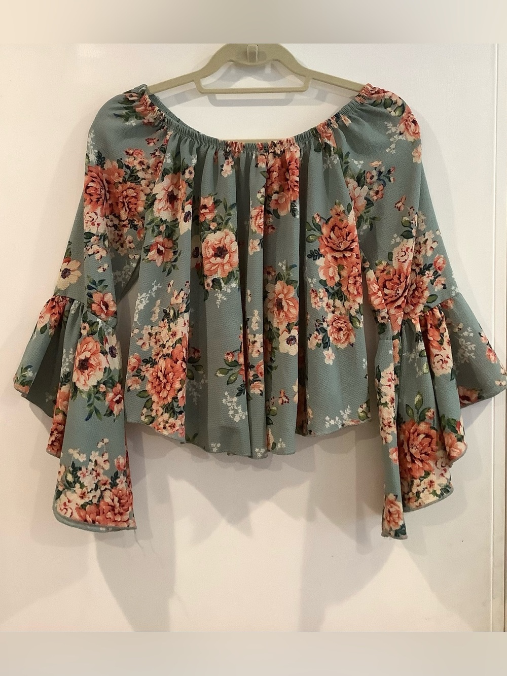 Mikey&Joey Juniors Floral Blouse Top L, Pre-owned Excellent condition
